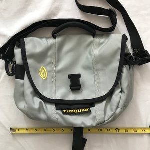 Timbuk2 shoulder bag.